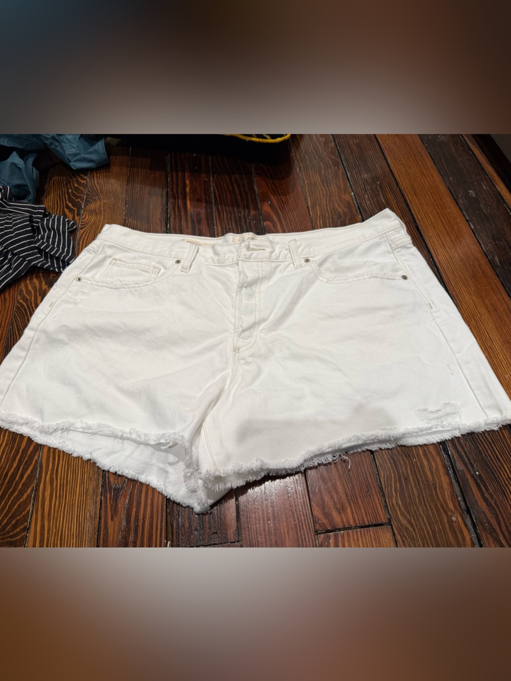 White Women's Denim Cutoff Shorts - 90s baggy style- NWOT - 16